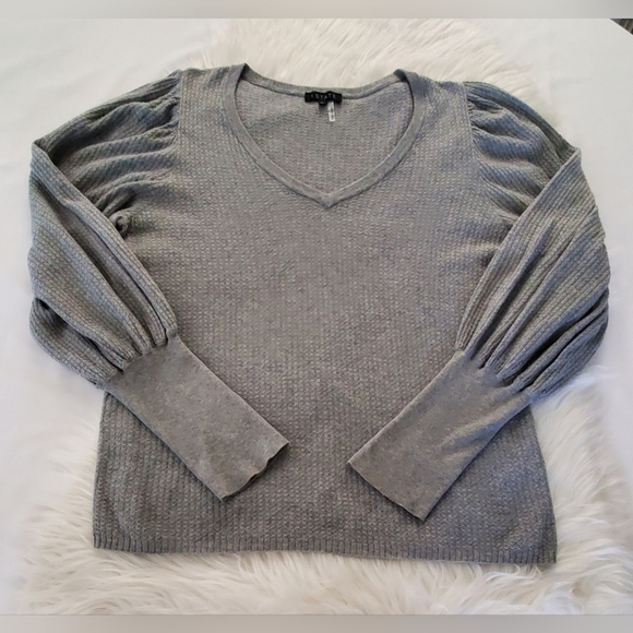 1. State Light Gray Textured V-Neck Lightweight Sweater  Bubble Sleeve Size XL - Picture 5 of 6